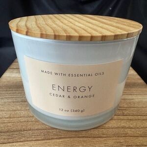 Energy Cedar & Orange Scented Candle with Wood Lid - White